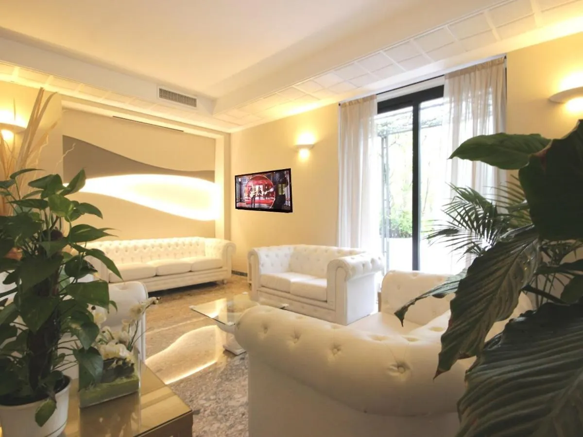 Hotel Arabel contacts